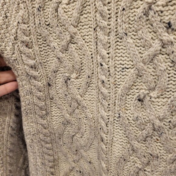 Inis Crafts Irish Cable Knit Crew Neck Marino Wool Sweater Size Medium - Picture 5 of 9